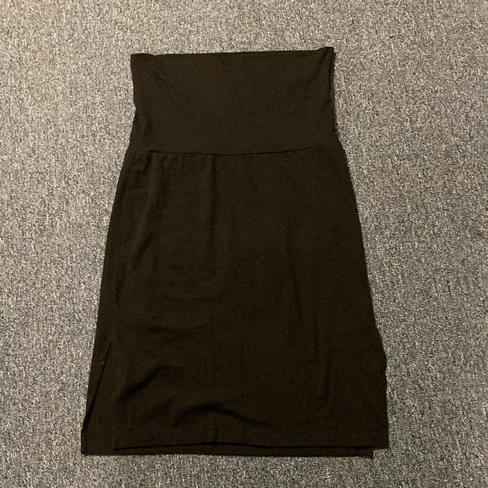 Luxe Essentials by A Pea in the Pod Stretch Black Maternity Midi Skirt, Medium